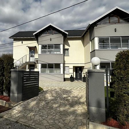 Apartmani Lotus Vrdnik Eksteriør billede