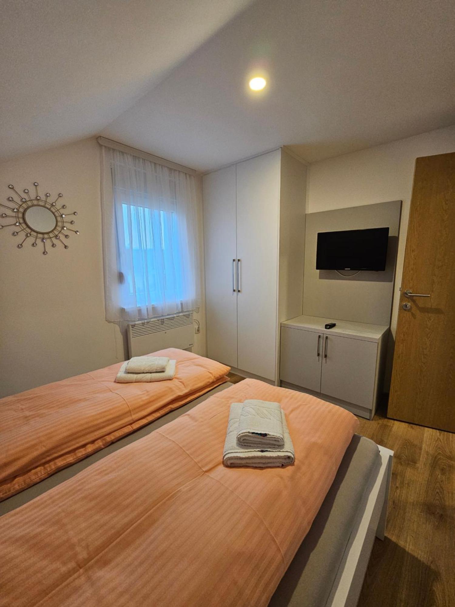 Apartmani Lotus Vrdnik Eksteriør billede